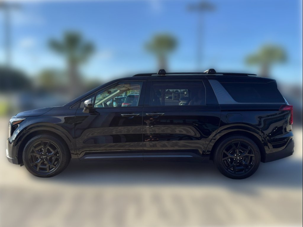 Used 2025 Aurora Black Pearl Kia SX image 4