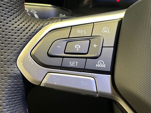 New 2026 Black Volkswagen 2.0T SE image 13