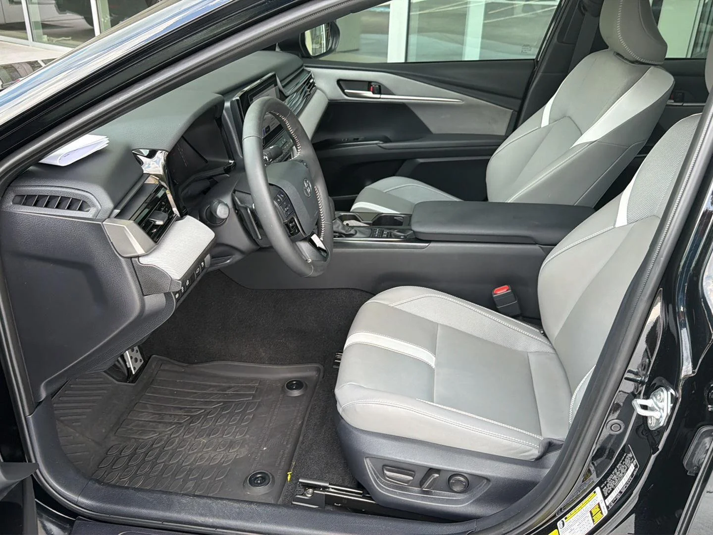 Used 2025 Midnight Black Metallic Toyota SE image 10