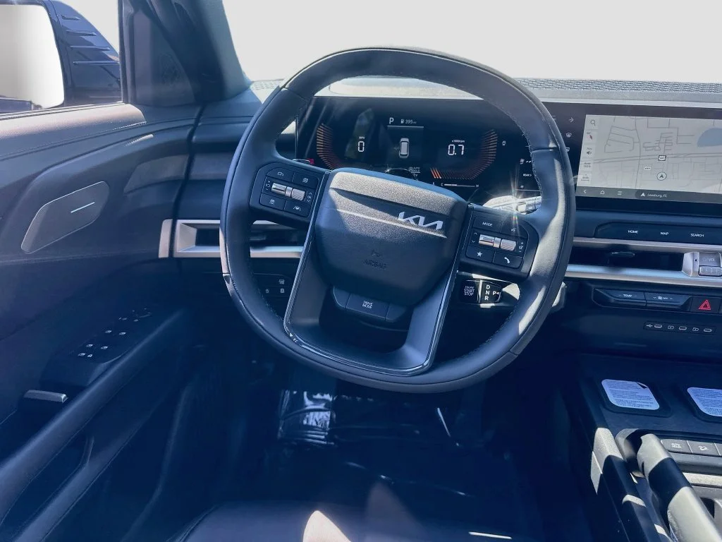 New 2027 Ebony Black Kia LX image 21