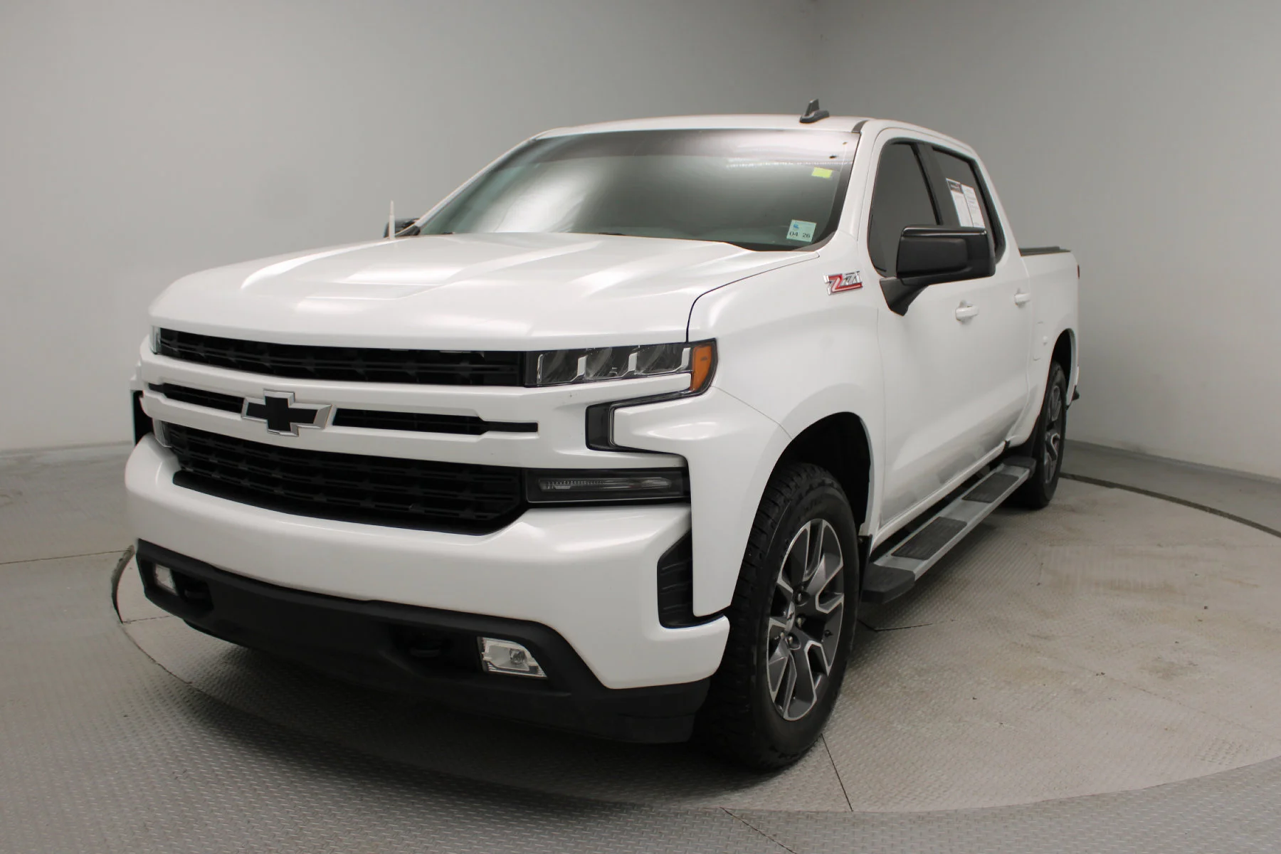 Used 2022 Summit White Chevrolet 4WD Crew Cab 147 RST image 27