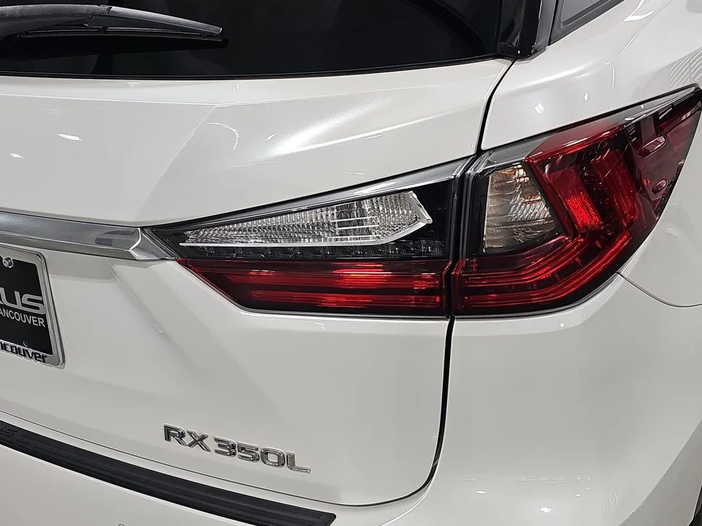 Used 2018 White Lexus 350L image 33