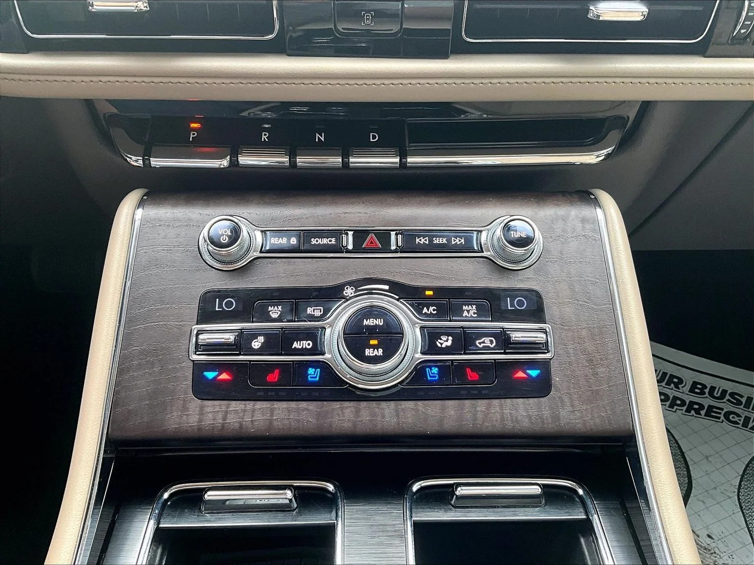 Used 2020 Beige Lincoln Reserve image 31