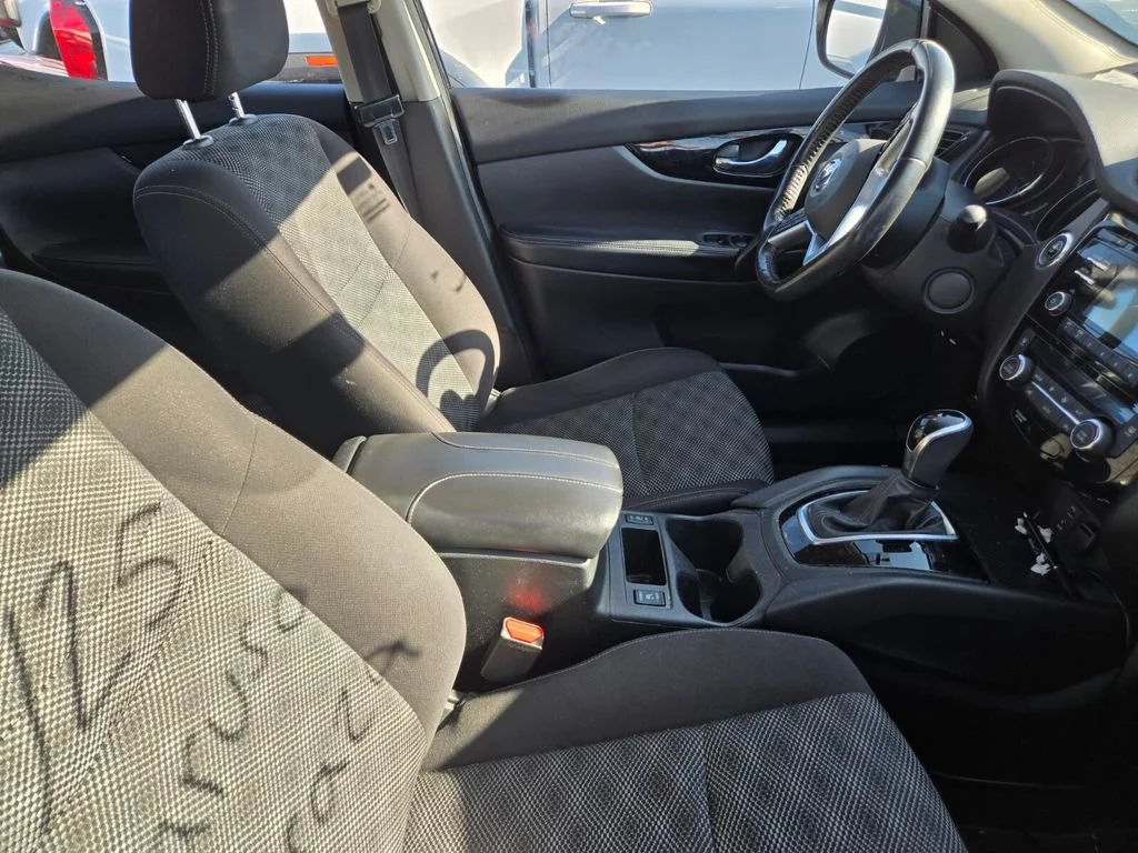 Used 2018 Magnetic Black Nissan SV image 4