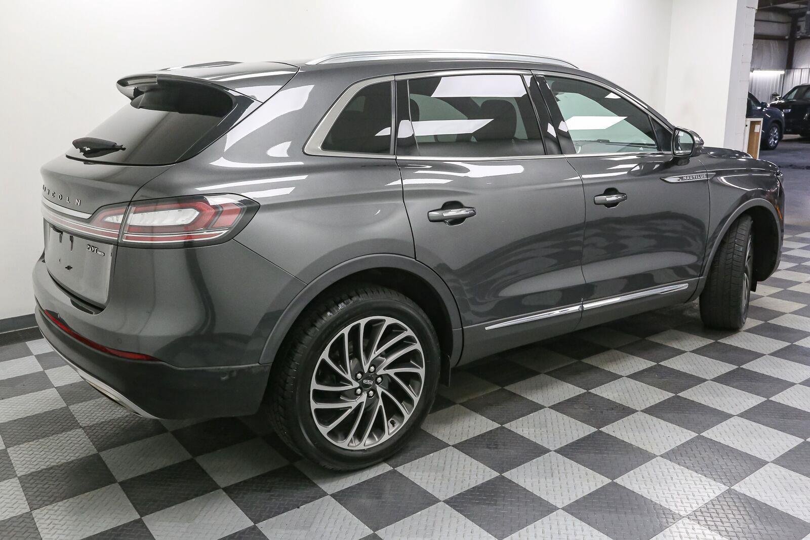 Used 2020 Magnetic Gray Lincoln Reserve image 9