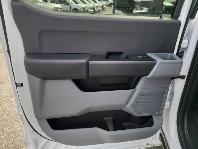 New 2026 Oxford White Ford XL image 11