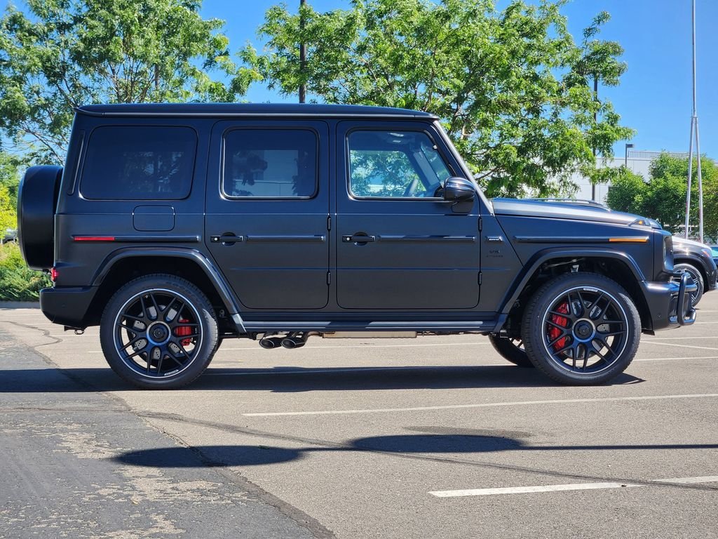 New 2027 MANUFAKTUR Night Black magno Mercedes-Benz AMG® G 63 image 2