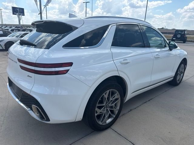 Used 2025 White Genesis 2.5T image 3