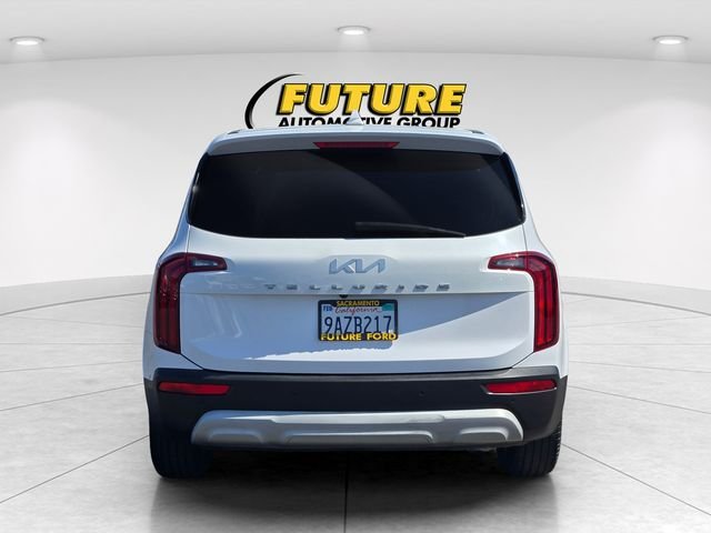 Used 2022 White Kia LX image 5