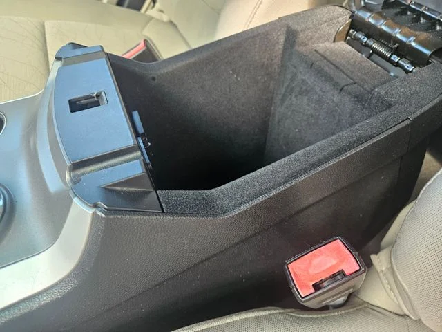 Used 2015 White Ford Base image 26