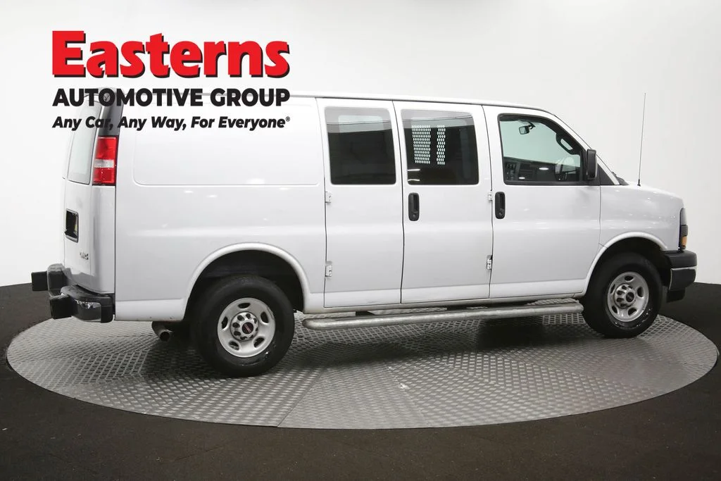 Used 2024 White GMC Work Van image 39