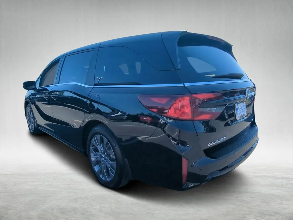 New 2026 Crystal Black Pearl Honda Touring image 5