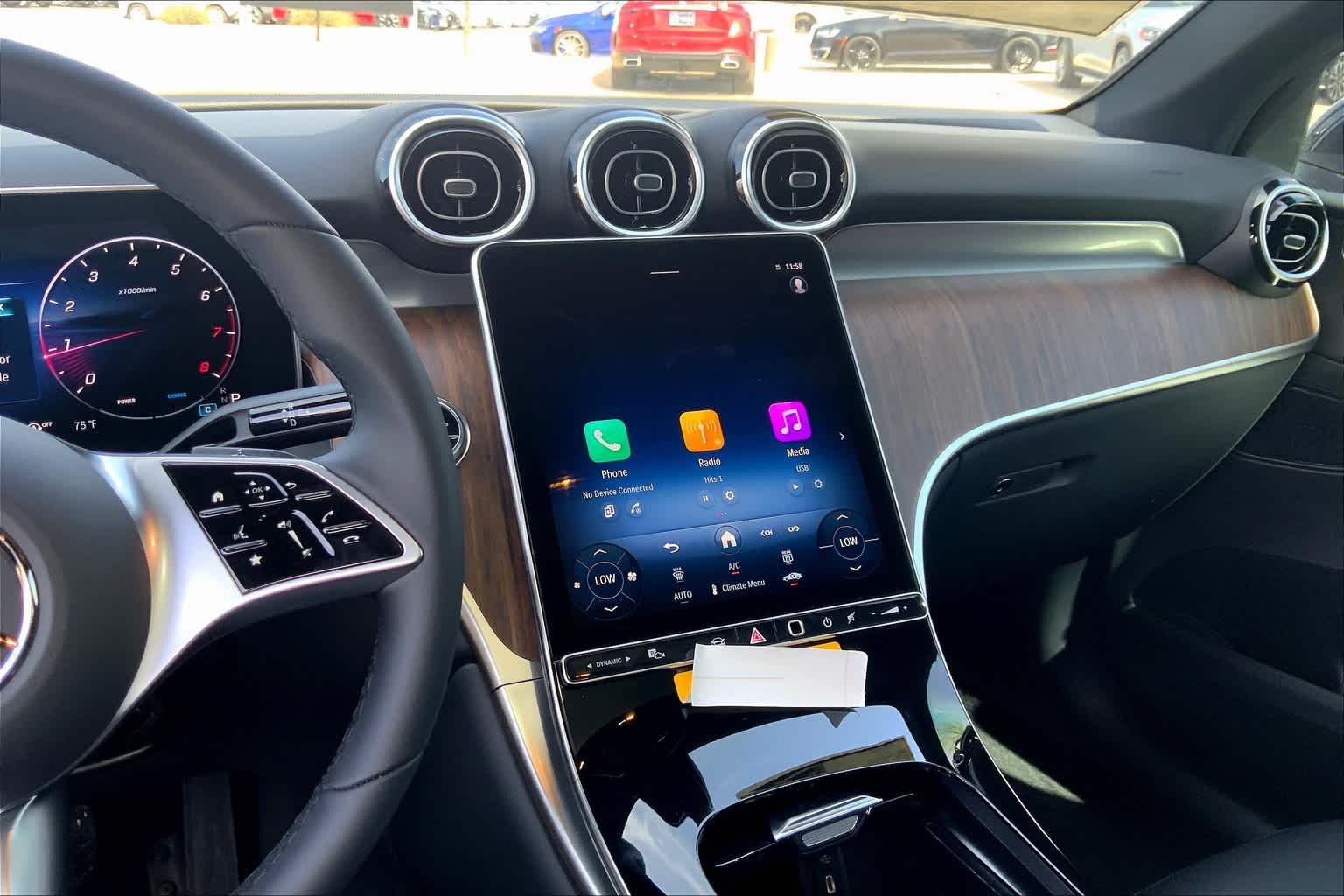 2025 Mercedes-Benz GLC Base - Photo 8