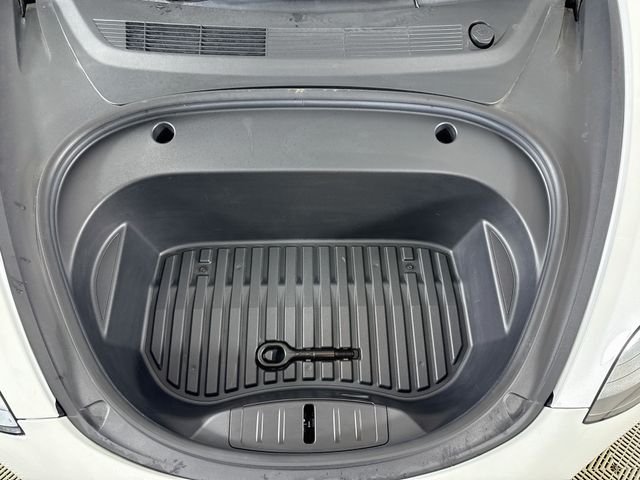 Used 2022 White Tesla Long Range image 29