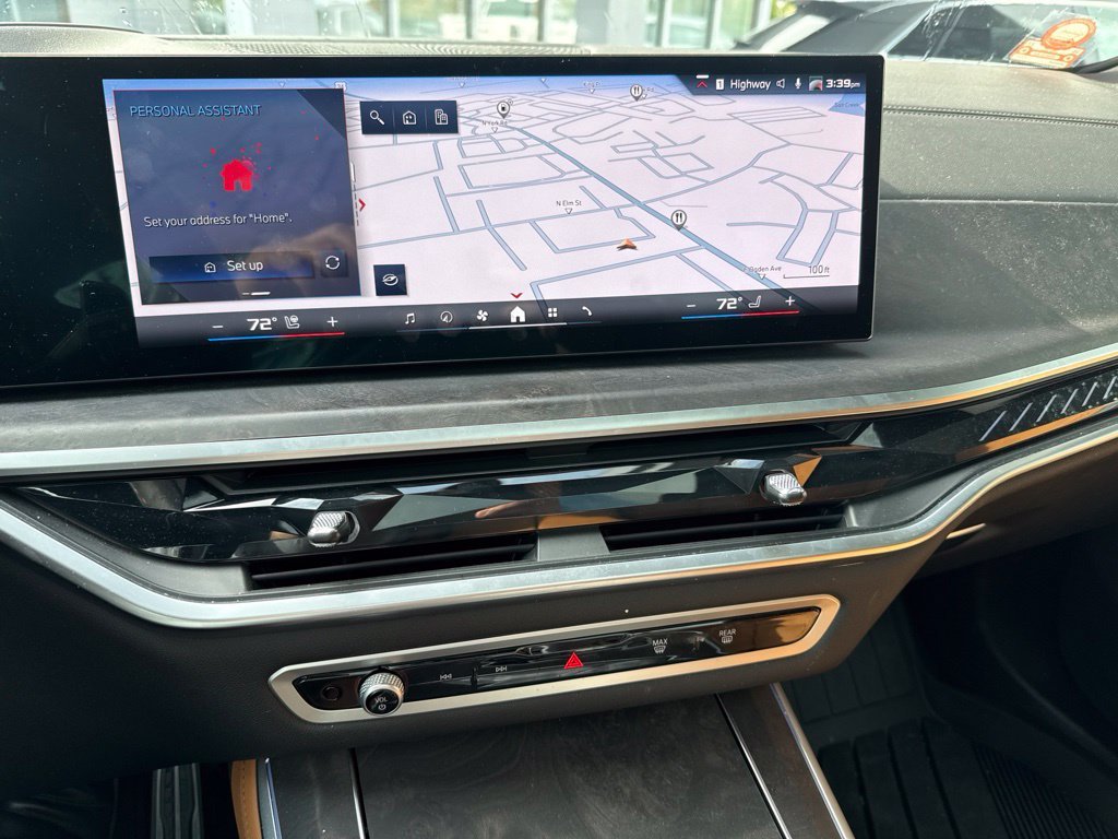 Used 2025 White BMW M60i image 18