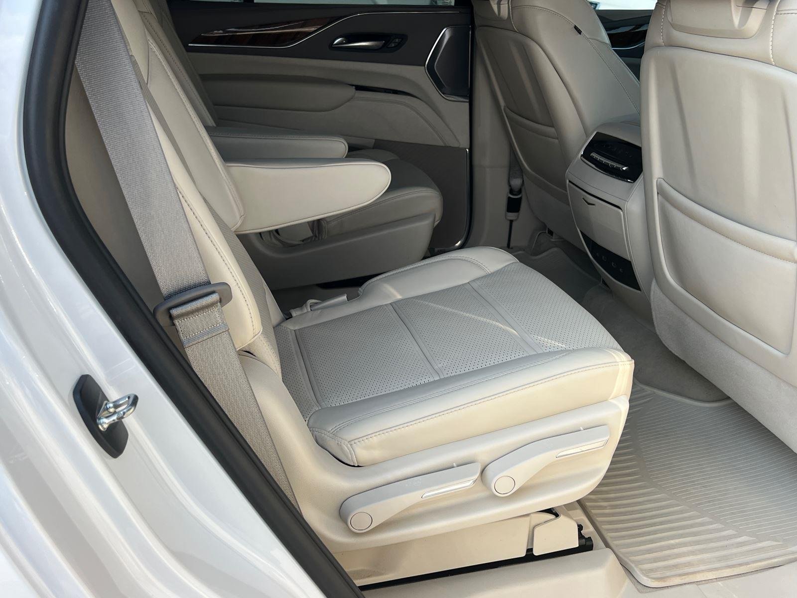 Used 2024 Crystal White Tricoat Cadillac 4WD Sport Platinum image 15