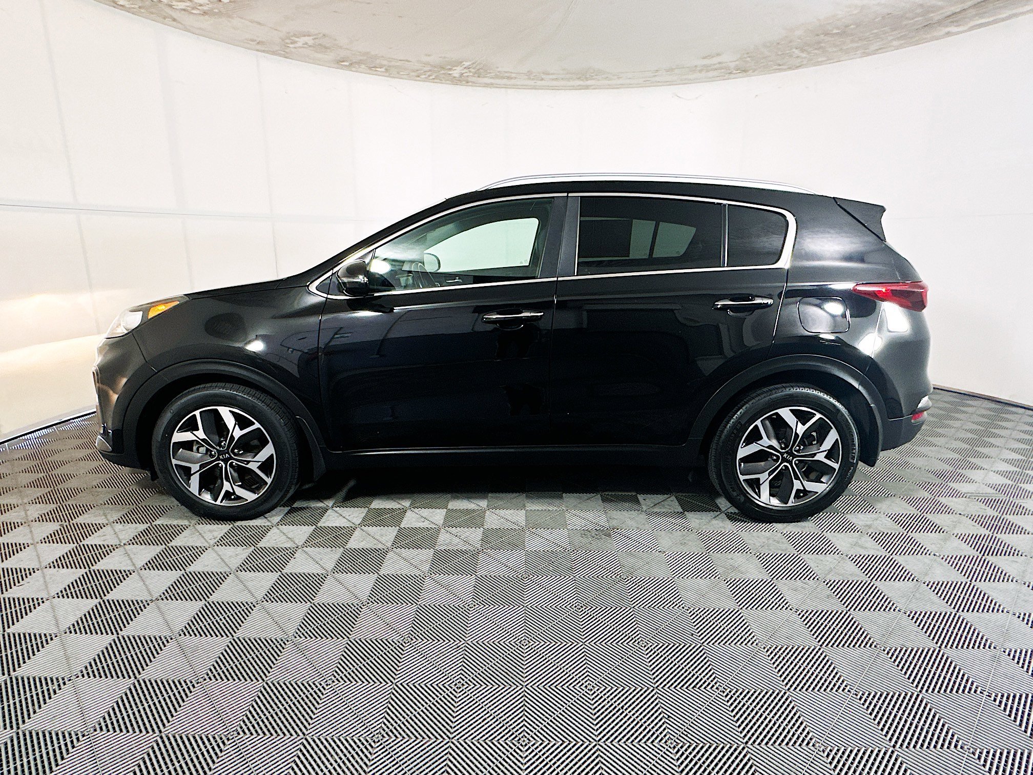 Used 2021 Black Cherry Kia EX image 6