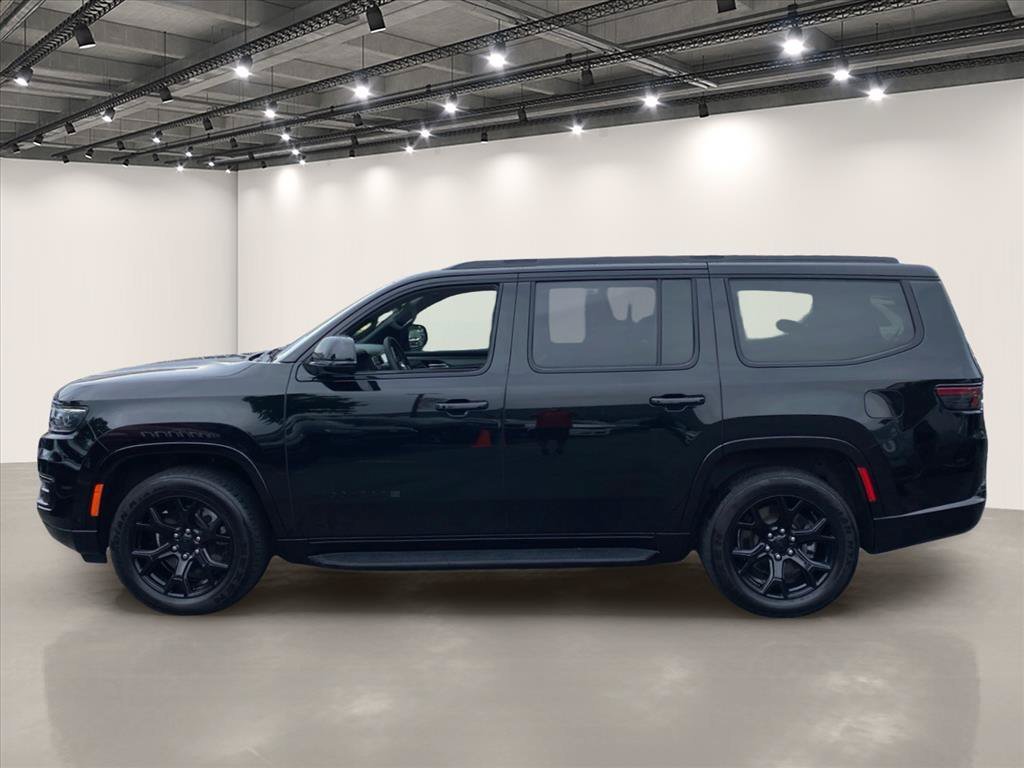 Used 2024 Diamond Black Crystal Pearlcoat Jeep Series II Carbide image 4