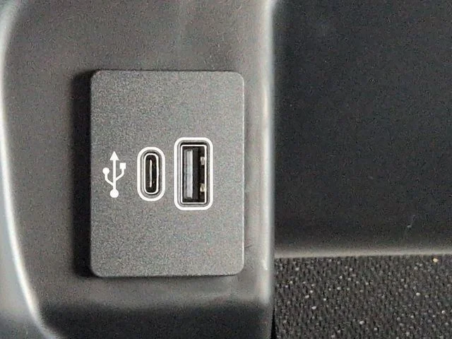 New 2026 Carbonized Gray Metallic Ford XLT image 22