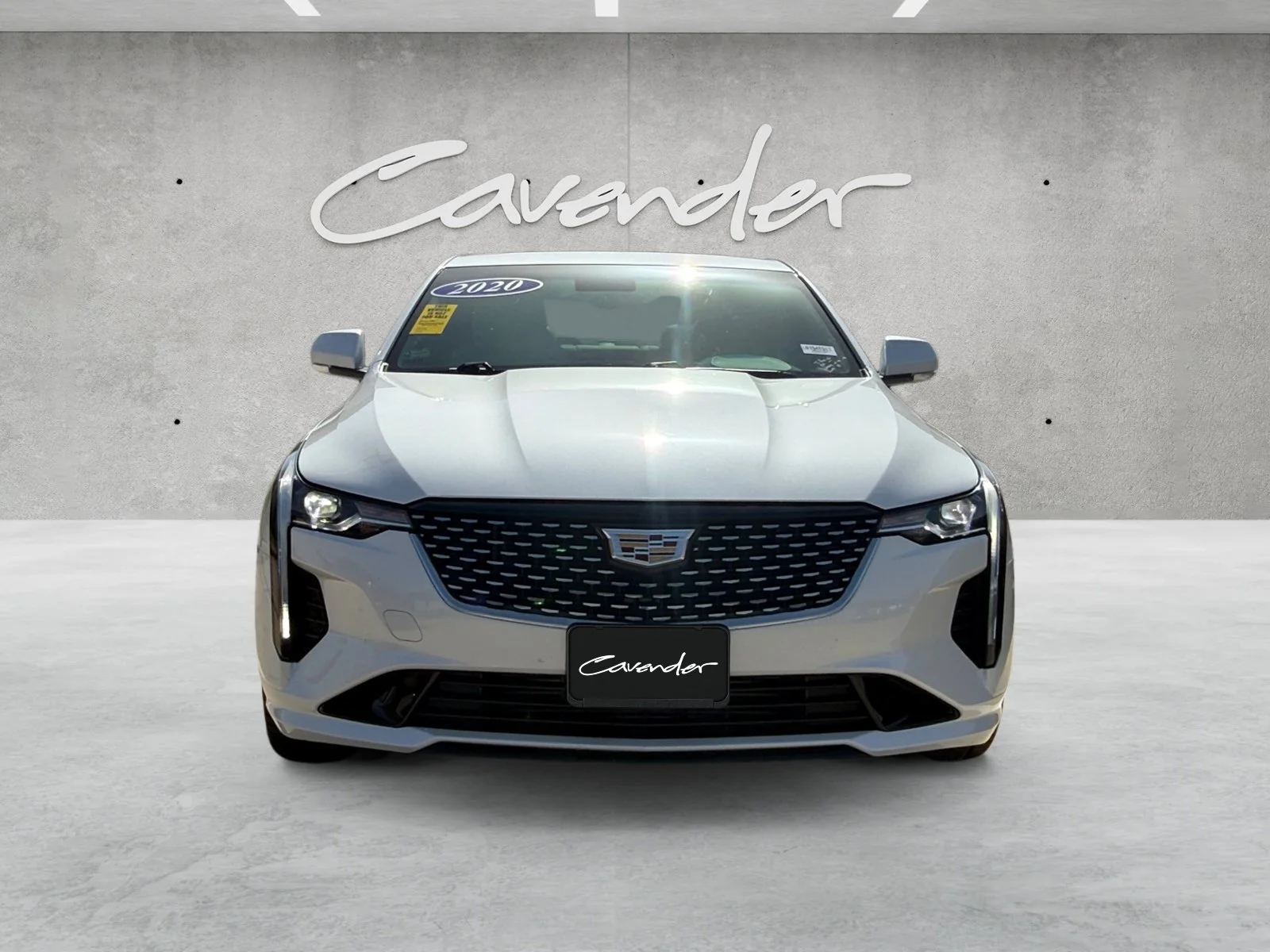 Used 2020 CRYSTAL WHITE TRICOAT Cadillac Luxury image 18