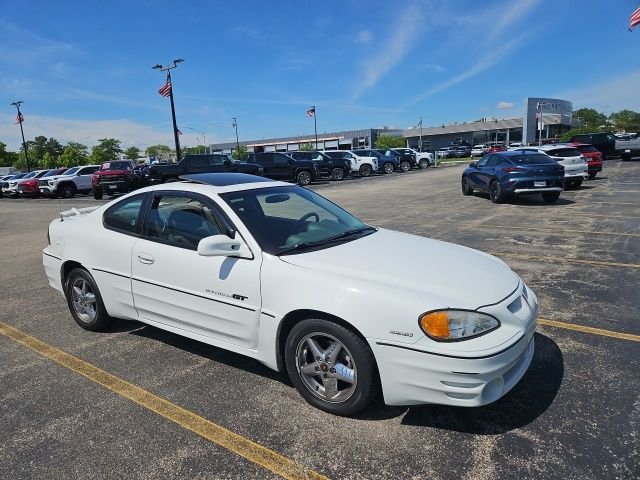 Used 2001 White Pontiac GT image 10
