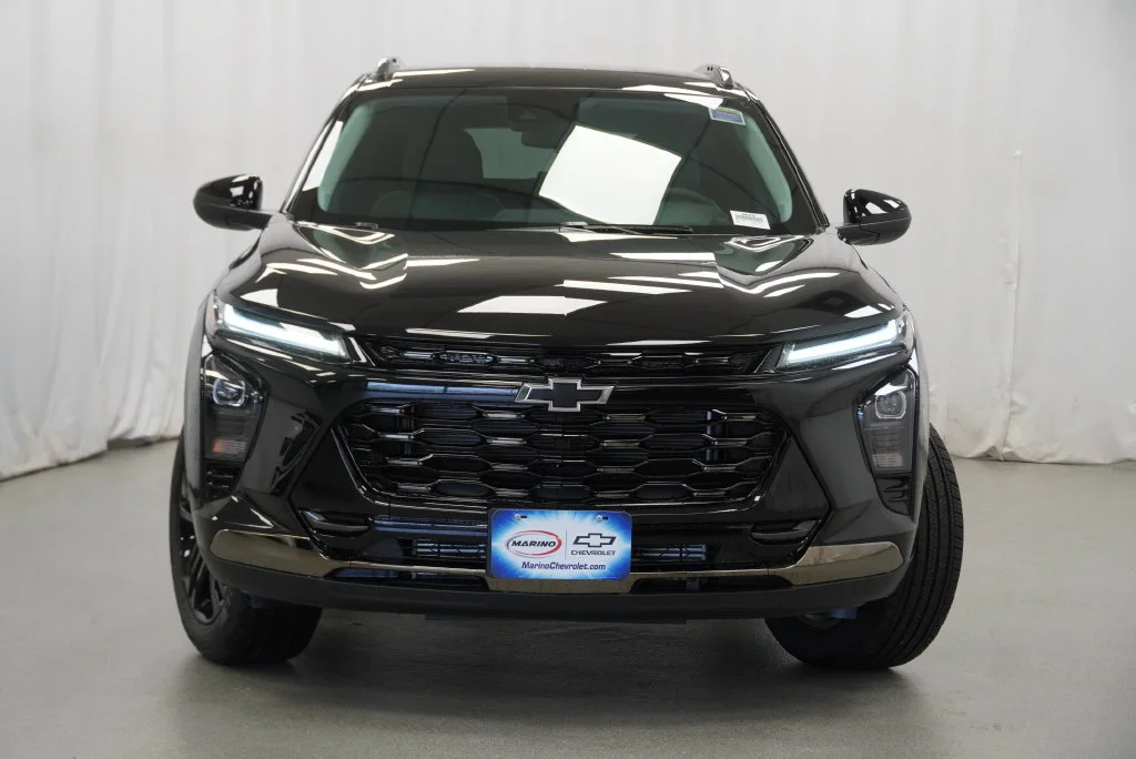 New 2026 Mosaic Black Metallic Chevrolet ACTIV image 11