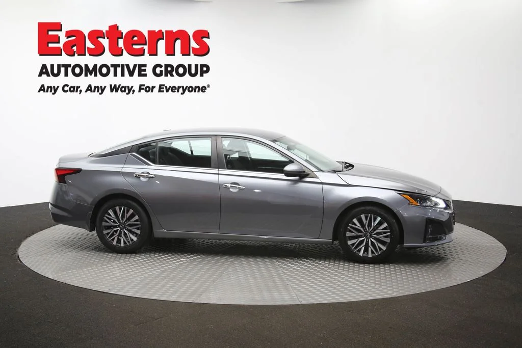 Used 2023 Gray Nissan 2.5 SV image 45