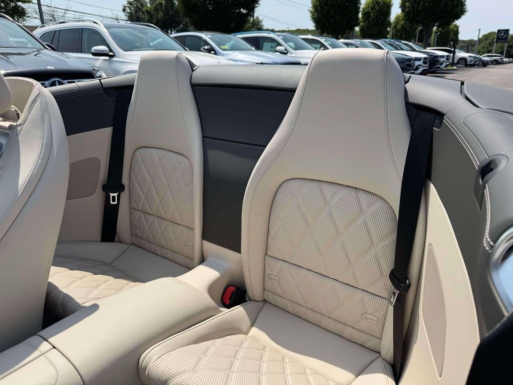 Certified Used 2022 MANUFAKTUR Moonlight White Metallic Mercedes-Benz SL 55 AMG® image 34