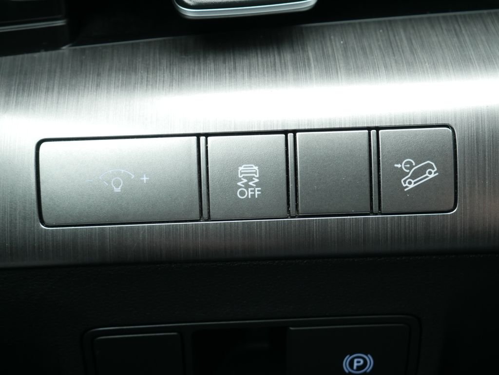Used 2024 Yellow Hyundai SEL image 31