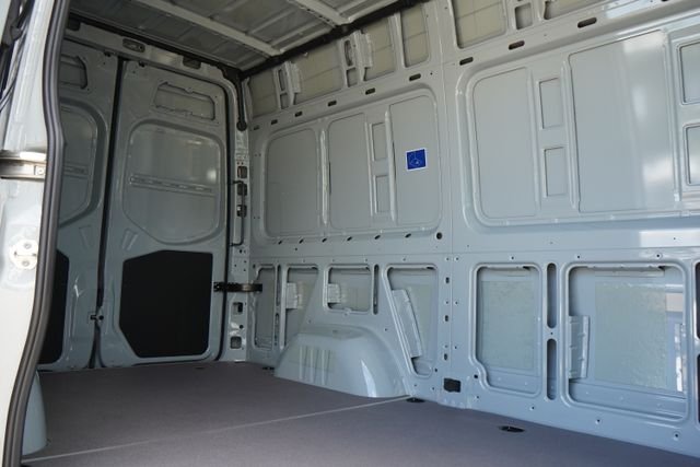 New 2025 Silver+Gray Mercedes-Benz Cargo 144 WB image 30