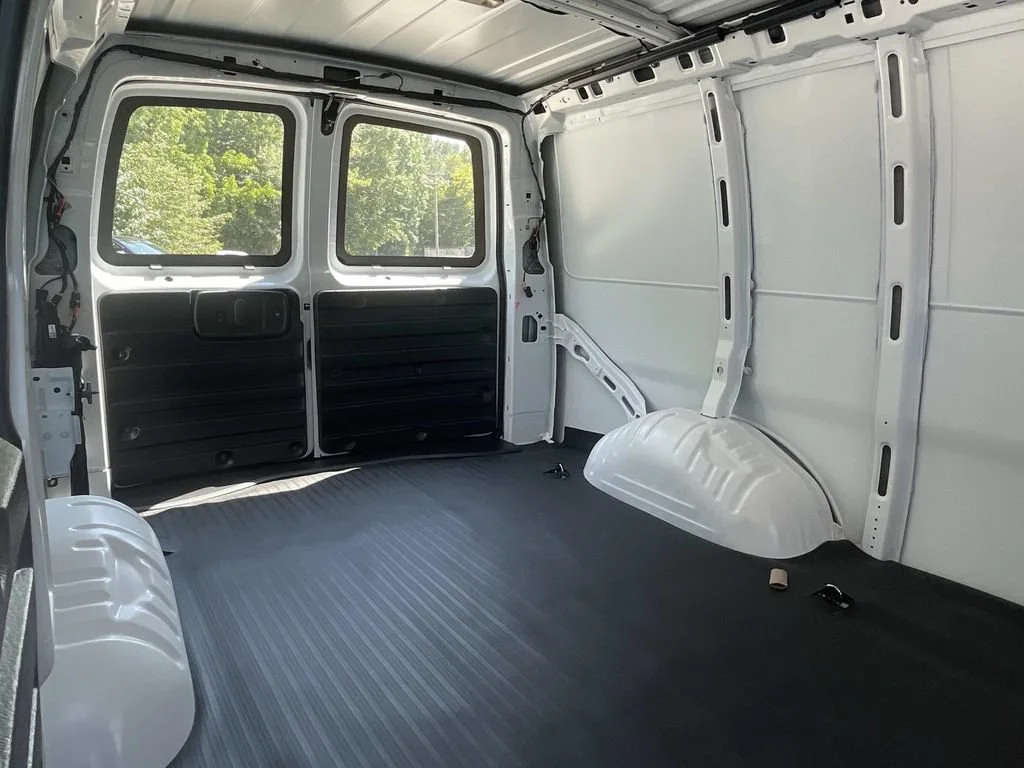 2026 Chevrolet Express Cargo Work Van - Photo 10