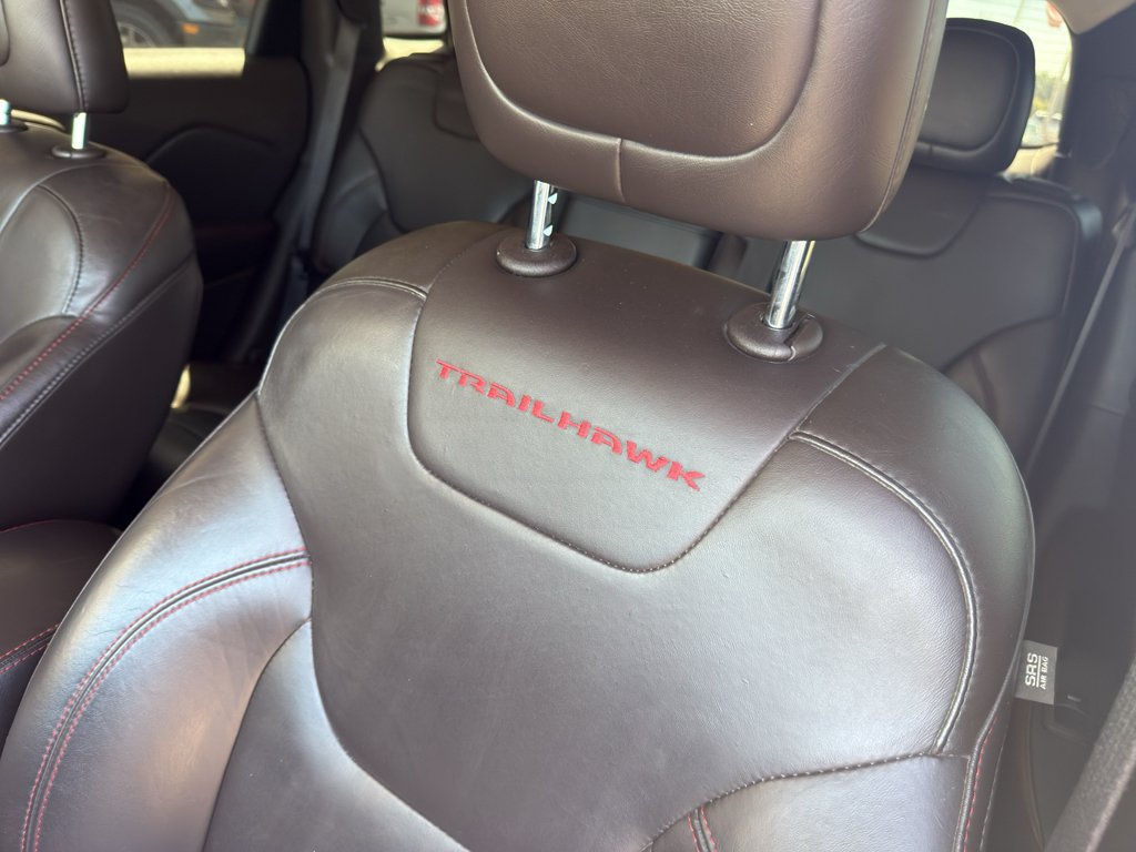 Used 2014 Anvil Clear Coat Jeep Trailhawk image 12