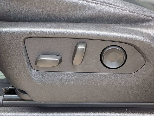 Used 2024 Gray Chevrolet Z71 image 21