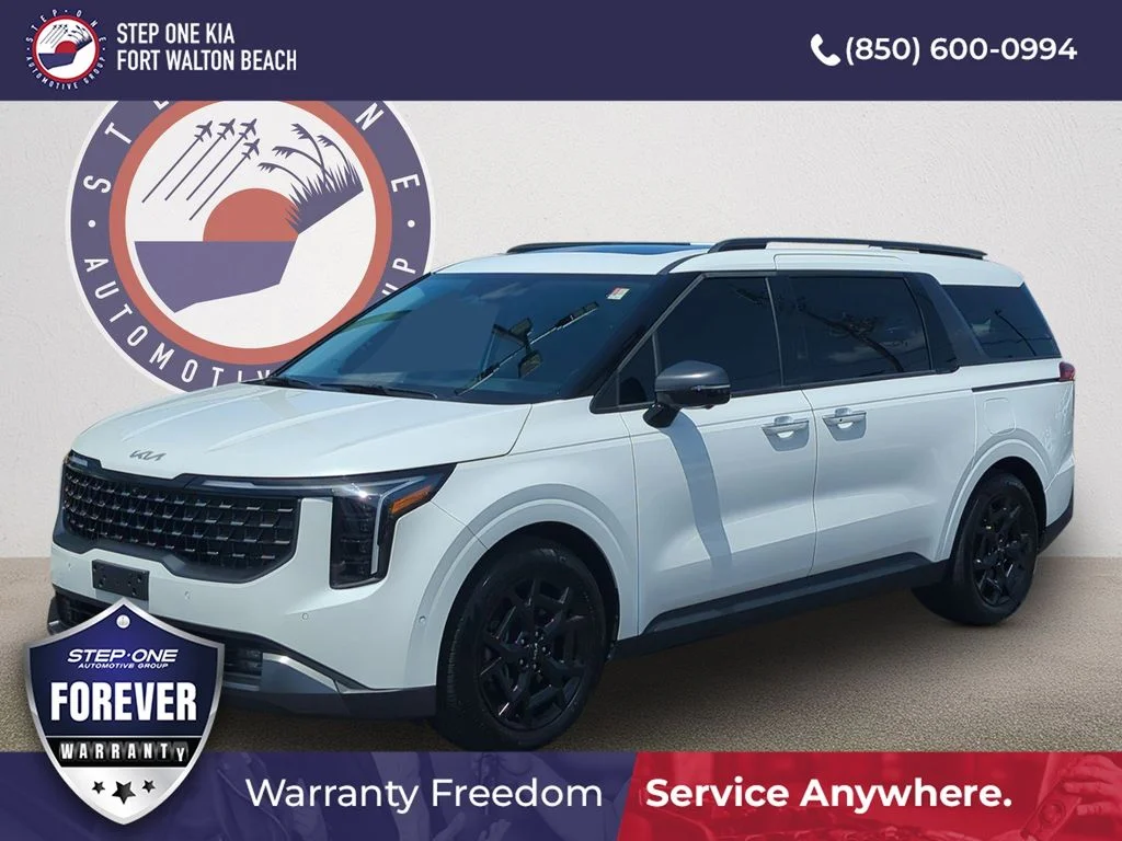 Used 2025 White Kia SX Prestige image 1