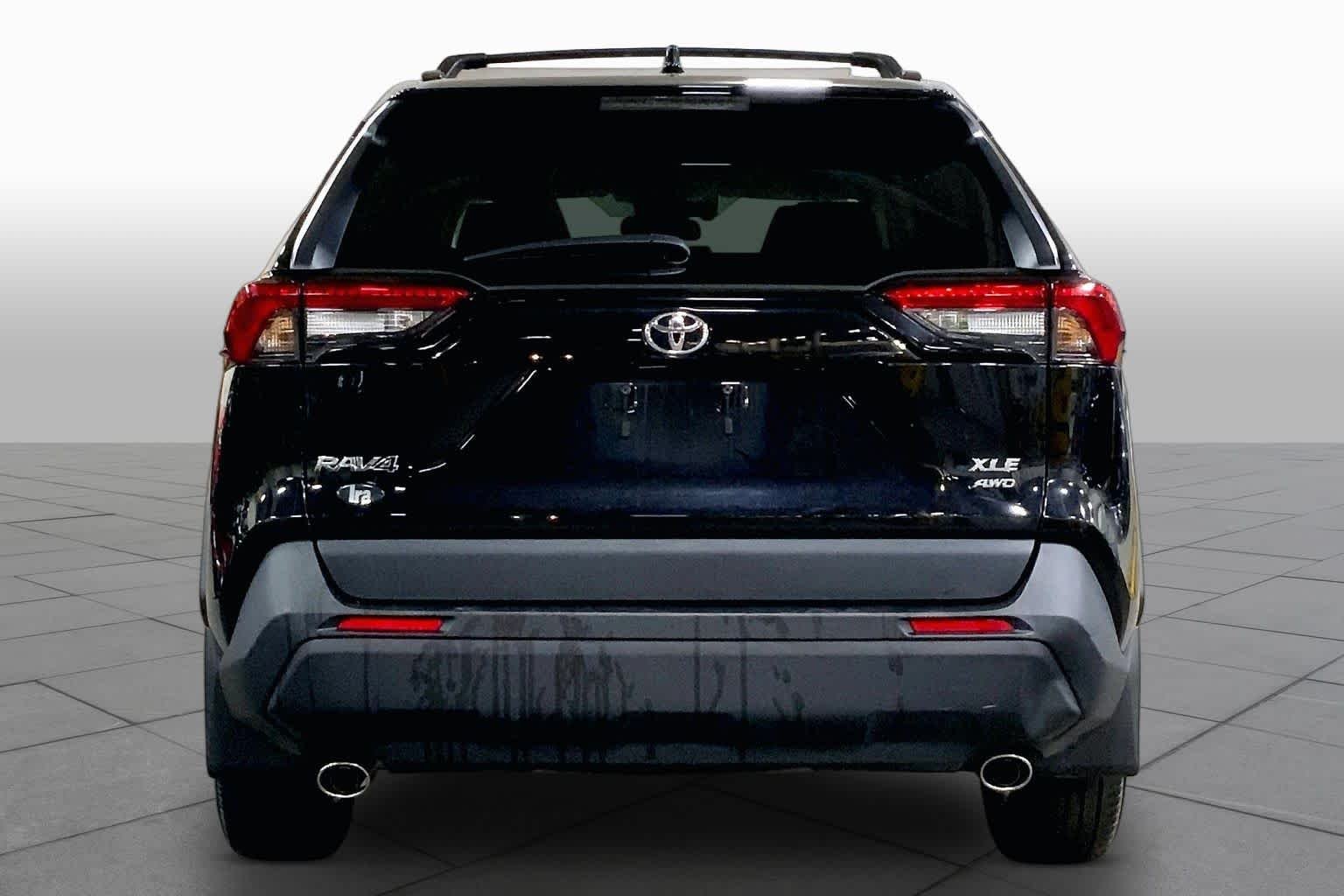 Used 2024 Midnight Black Metallic Toyota XLE image 5