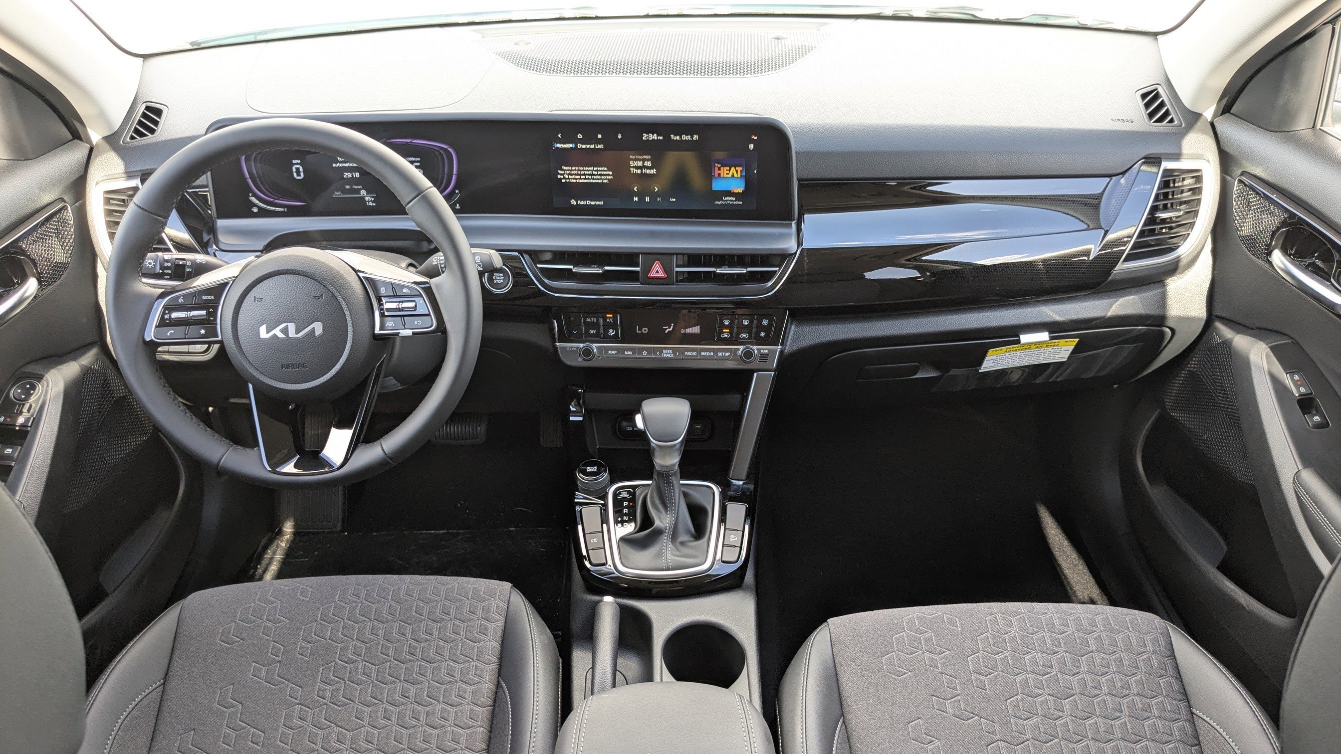 New 2026 Pluton Blue / Black Roof Kia S image 18