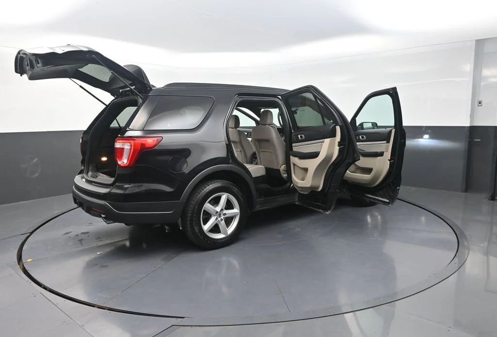 Used 2018 Black Ford Base image 37
