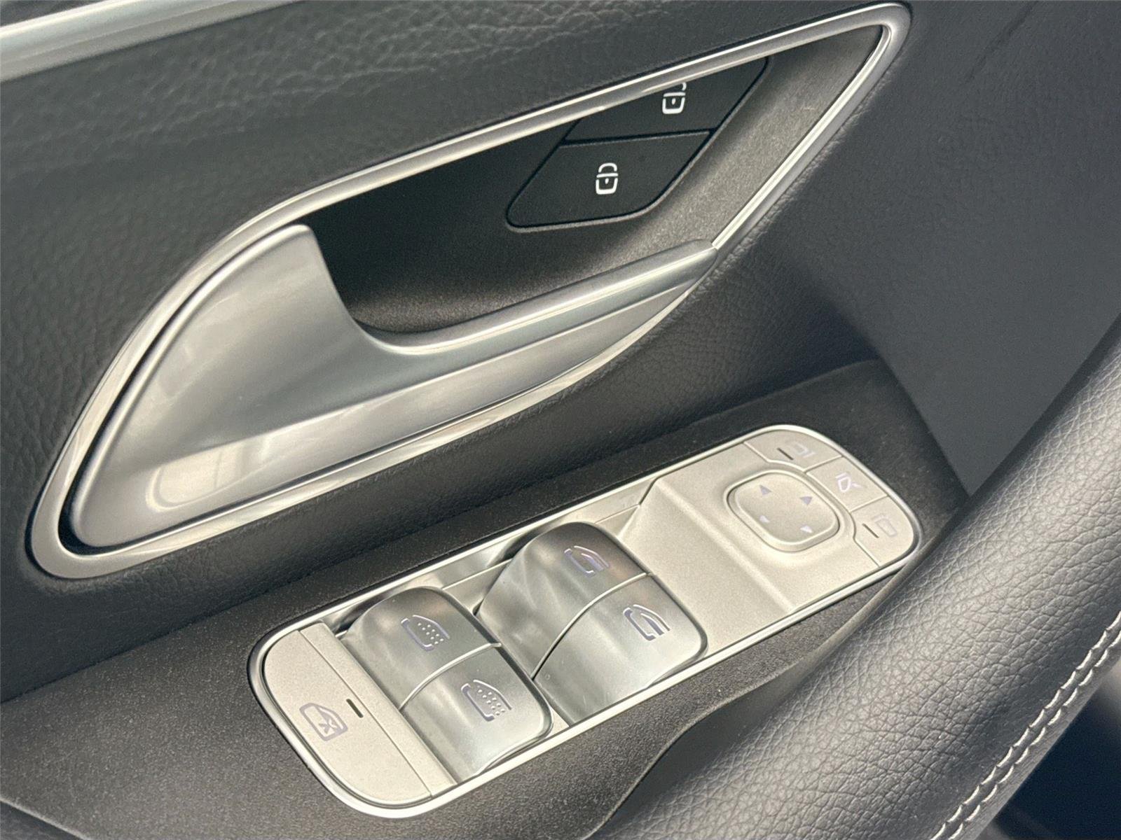 Used 2025 MANUFAKTUR Alpine Grey Mercedes-Benz GLS 450 image 31