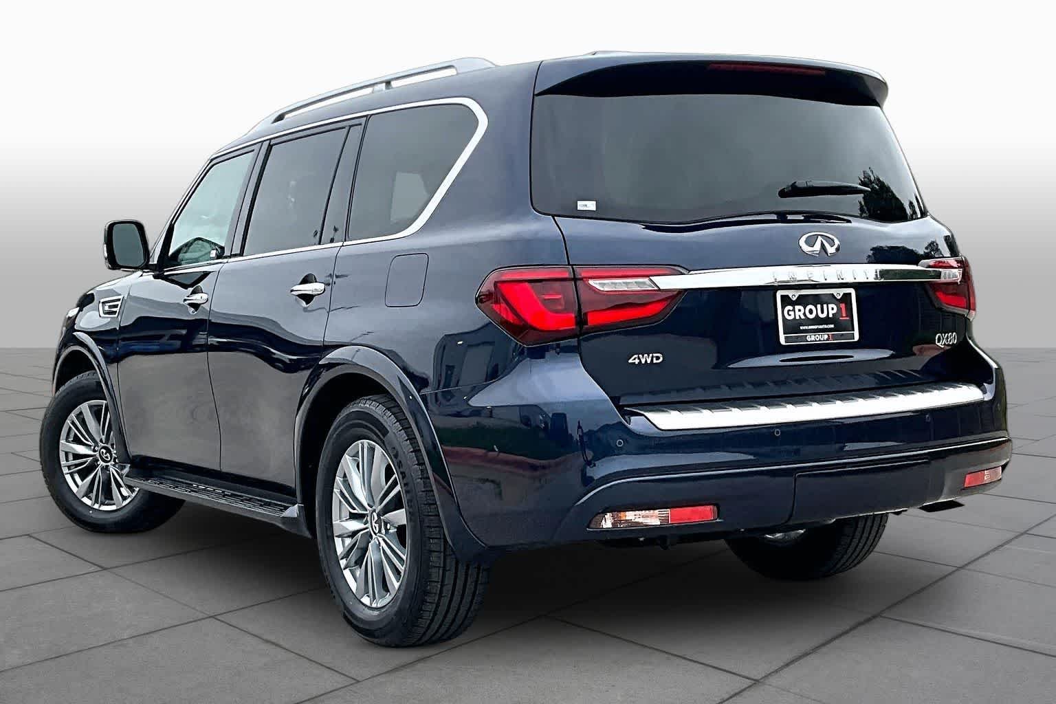 Used 2023 Hermosa Blue INFINITI LUXE image 12