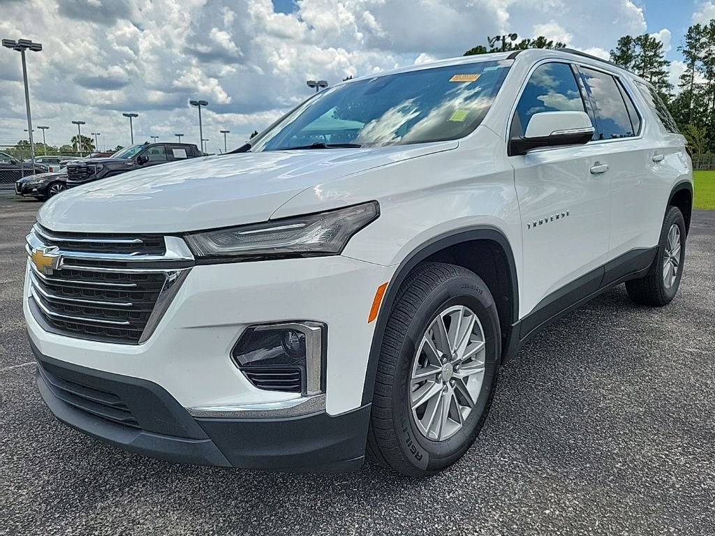Used 2022 White Chevrolet LT image 3
