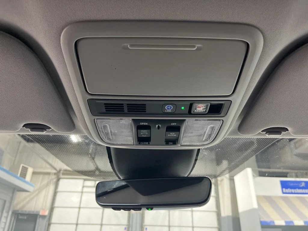Used 2022 Modern Steel Metallic Honda Touring image 31