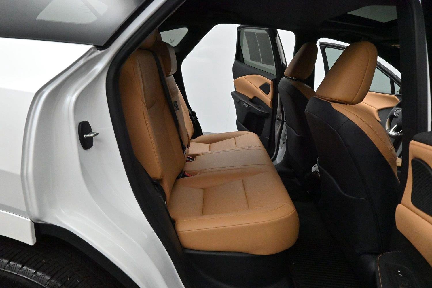 Used 2025 White Lexus RX 350 image 36