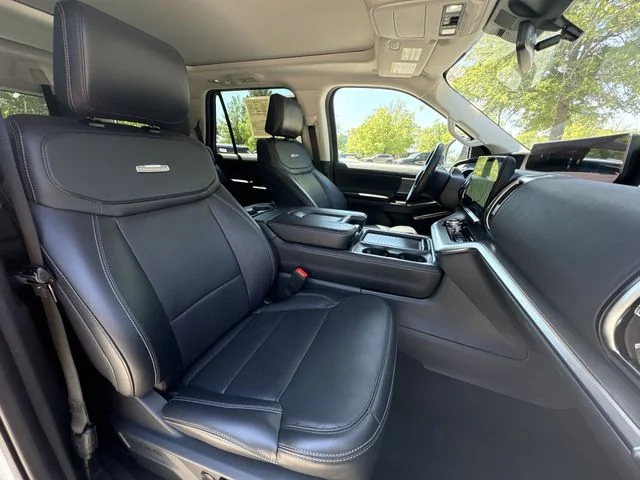 Used 2025 White Ford Platinum image 27