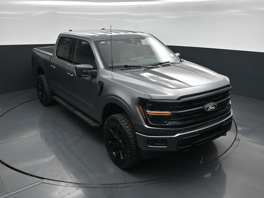 New 2026 Carbonized Gray Metallic Ford XLT image 32