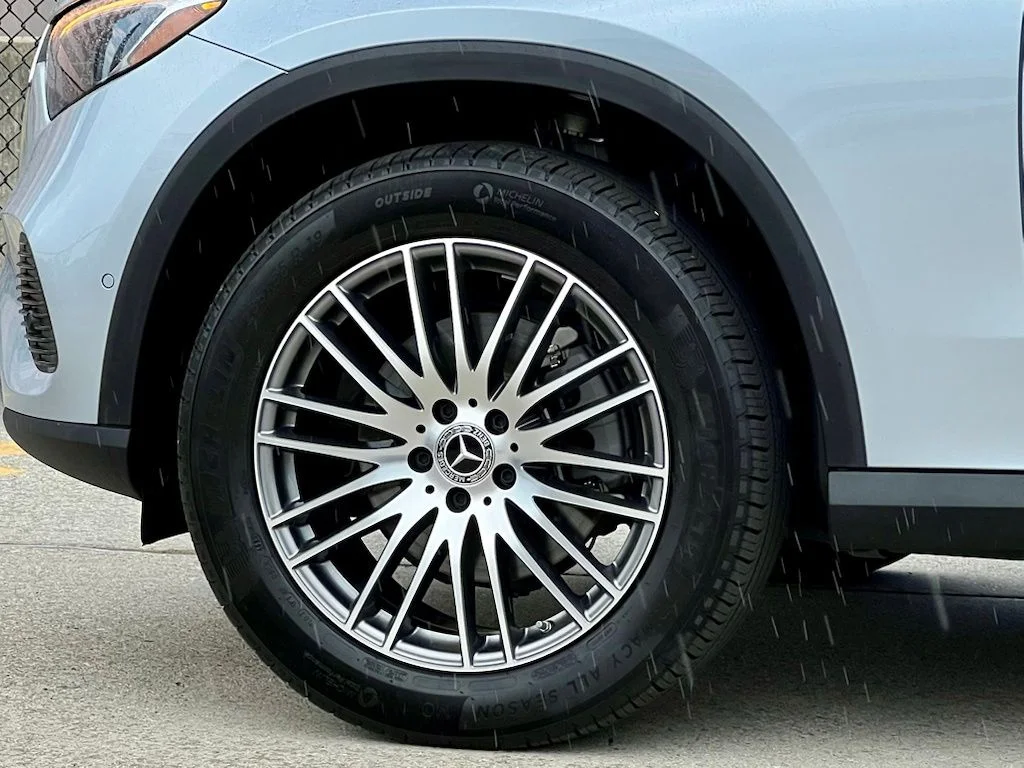 Certified Used 2026  Mercedes-Benz GLC 300 image 11
