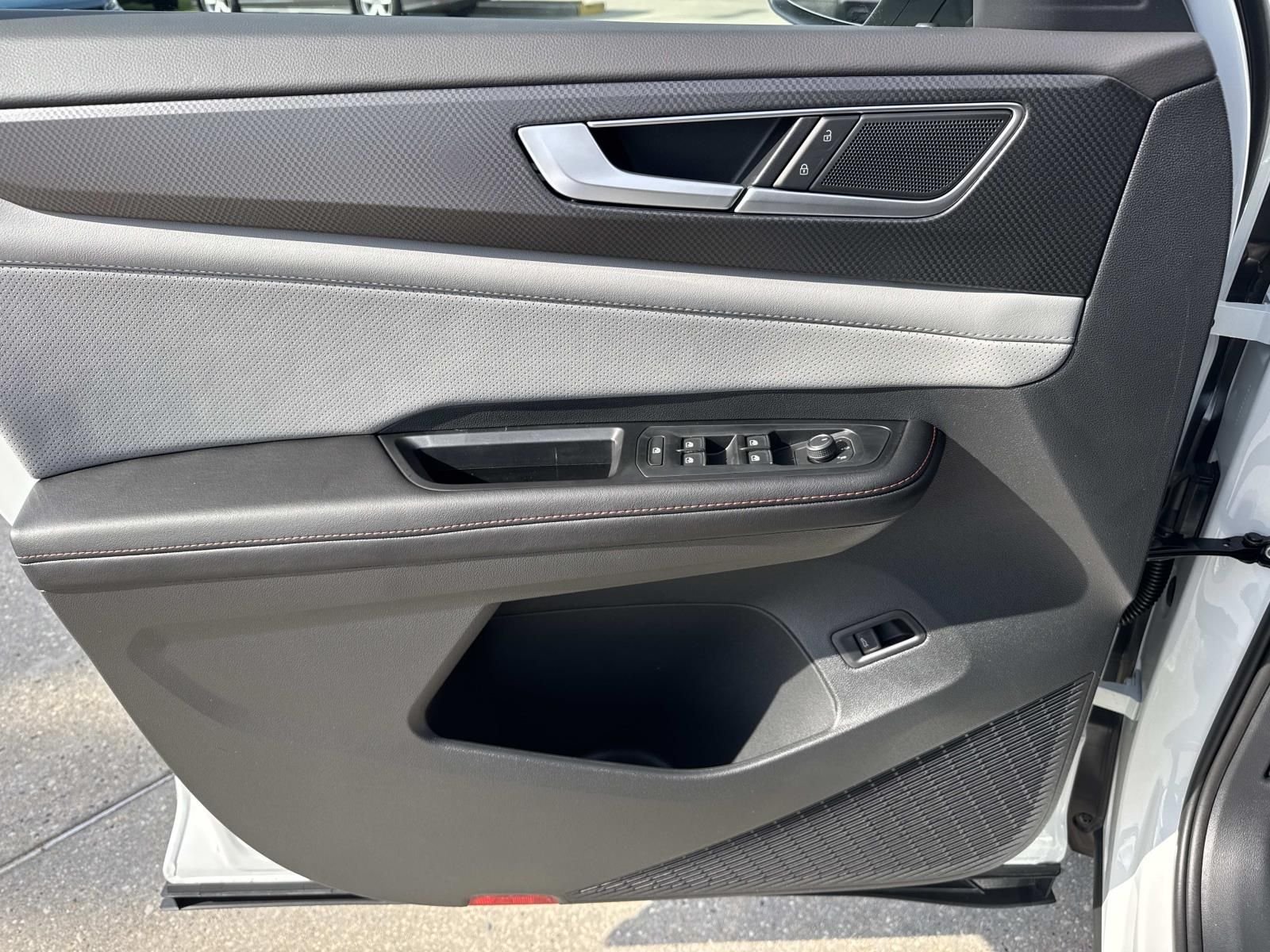 New 2026 White Volkswagen 2.0T Peak Edition image 13