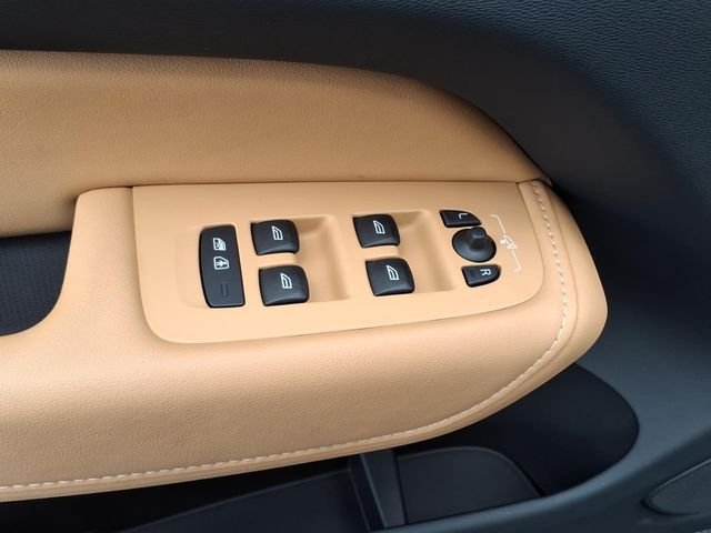 2023 Volvo XC60 Ultimate - Photo 23