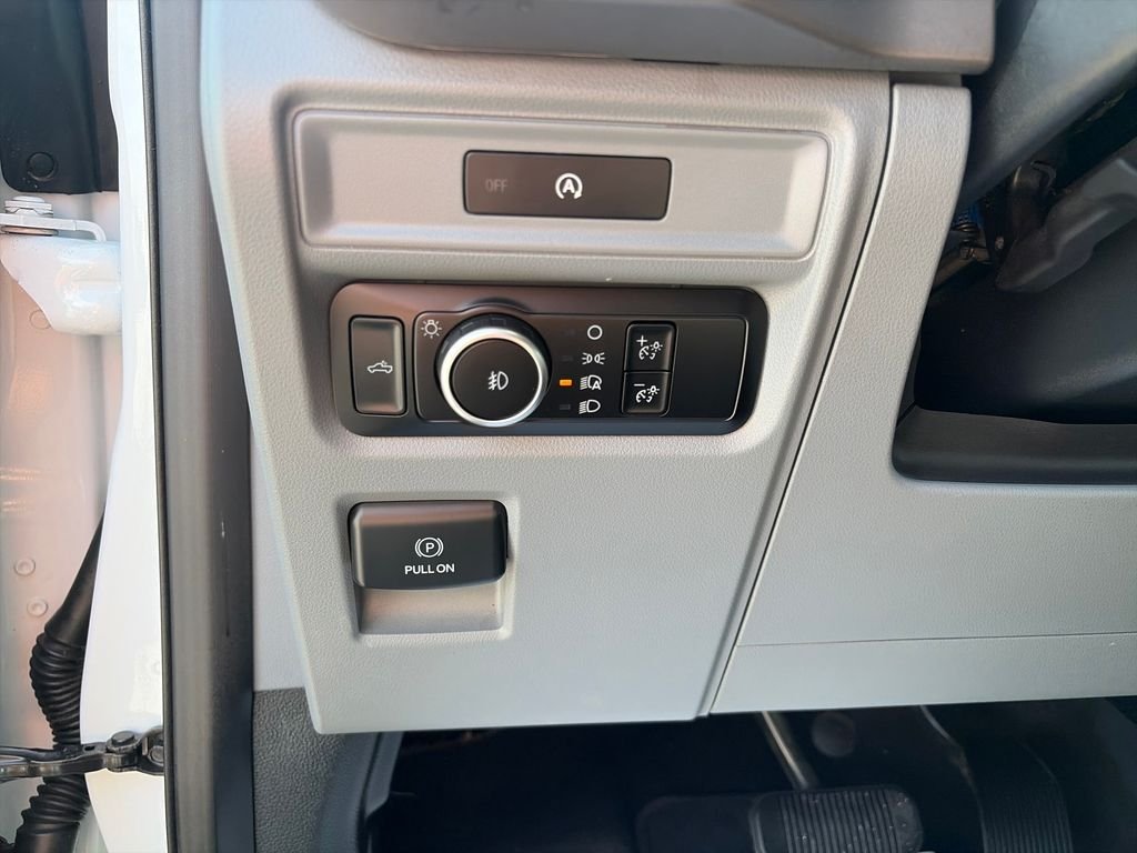 Used 2025 White Ford XLT image 29