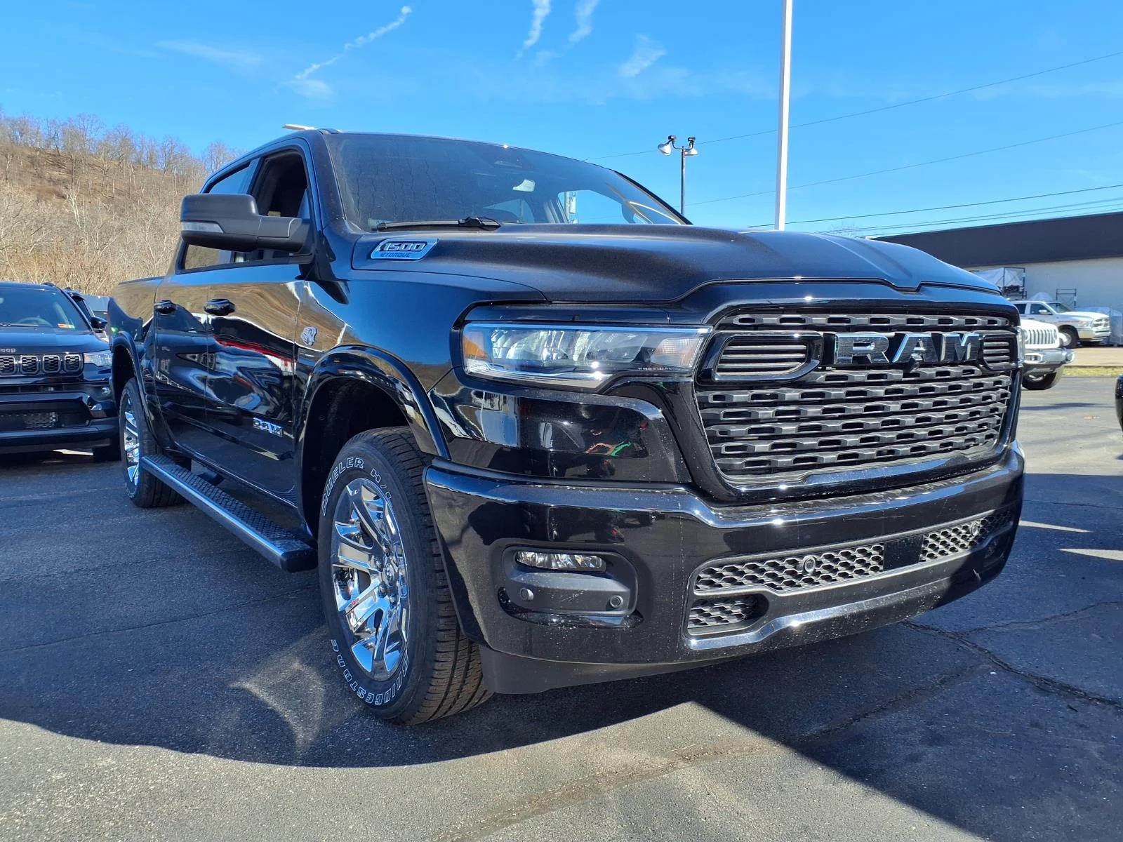 New 2026 Diamond Black Crystal Pearl-Coat Exterior Paint RAM Big Horn/Lone Star image 1