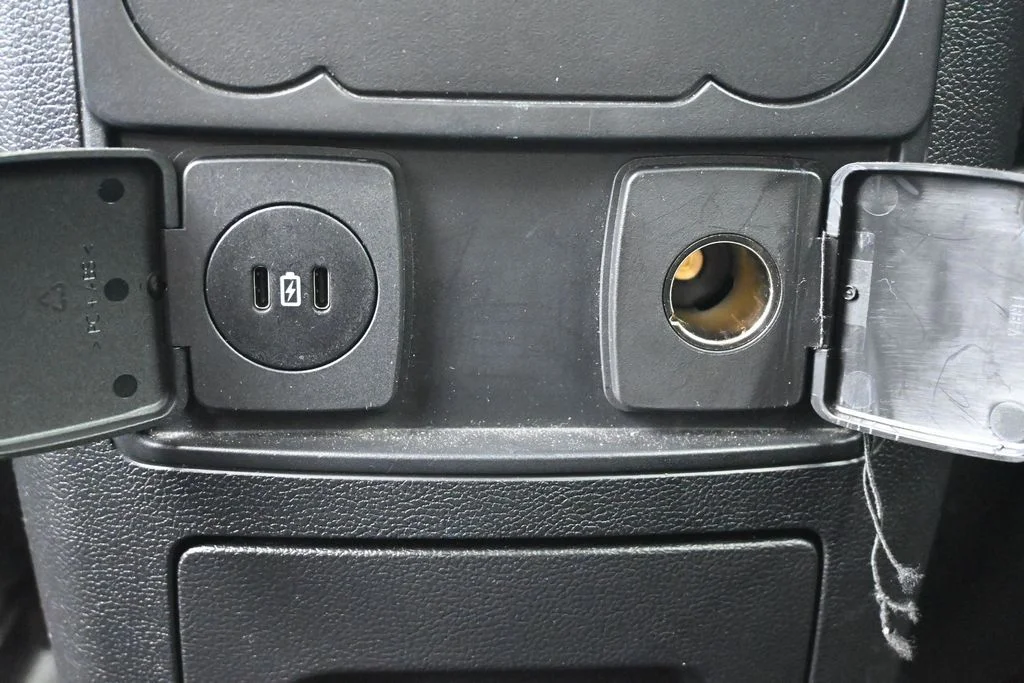 Used 2024 Green Ford XLT image 23